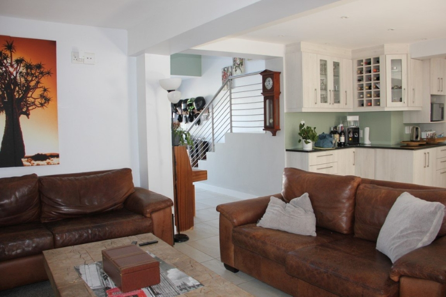 4 Bedroom Property for Sale in Somerset Country Estate Western Cape